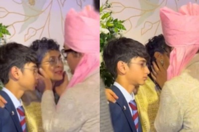Aamir Khan Kisses Kiran Rao In Front of Ex Wife Reena Dutta at Ira Khan's Wedding, Video Goes Viral