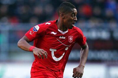 Dutch midfielder Fer on his way to Everton