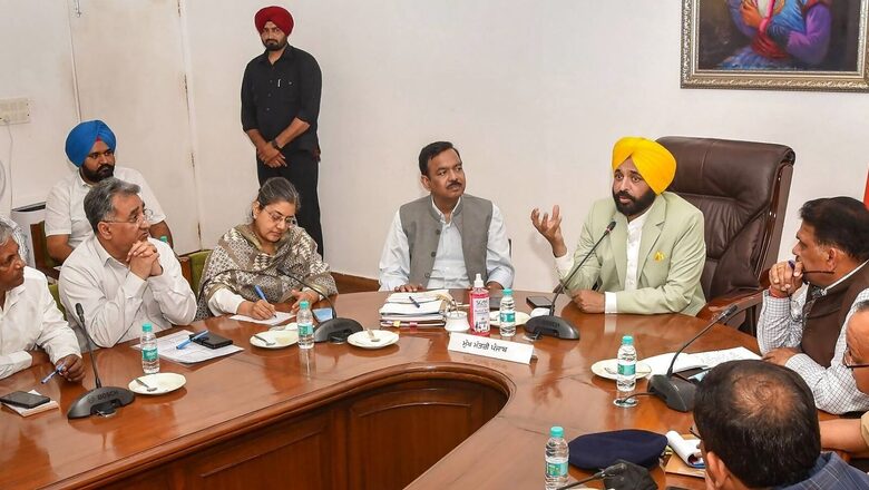 Armed with Beds & Cylinders, Punjab Farmers Protest on Chandigarh-Mohali Border; Unwarranted, Says CM