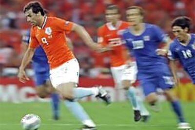 Euro '08: Dutch trounce Italy | France held to a draw