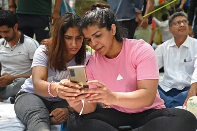 'Taking a Break': Vinesh Phogat, Sakshi Malik Step Away from Social Media After Trial Exemption Controversy