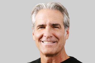 Nike Intern to Nike CEO: Man's 36-year-long Career Graph on LinkedIn Inspires People