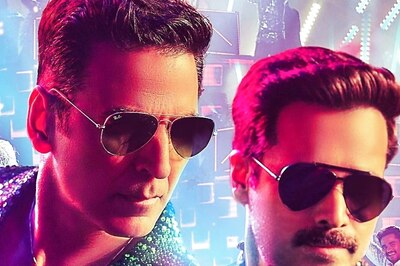 Selfiee Song Main Khiladi: Akshay Kumar, Emraan Hashmi Bring Back 90s Disco Vibe In Peppy Track