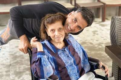 Akshay Kumar, Sunny Deol, Rishi Kapoor Attend Betty Kapadia's Funeral Ceremony