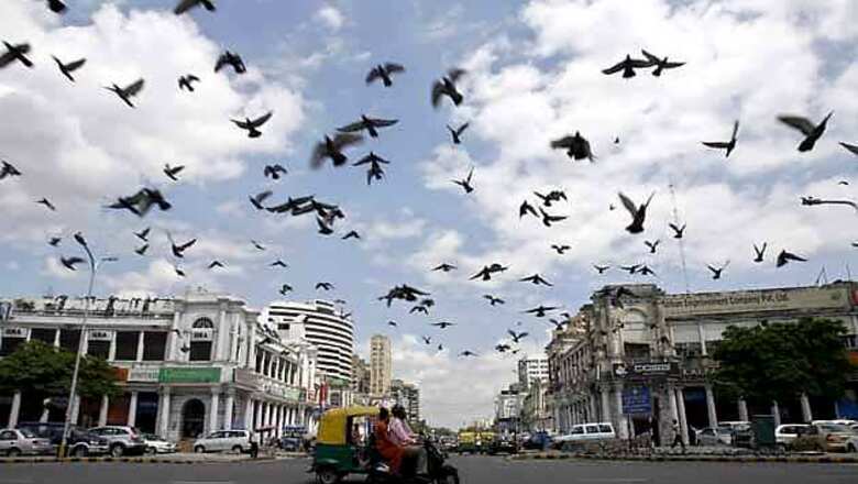AAP in talks with Facebook to set up free WiFi facility in Delhi; plans to launch a mobile app for women's safety