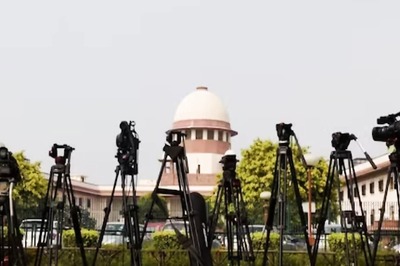Judiciary Has to Be 'Flag Bearer' And March with Nation, Says SC