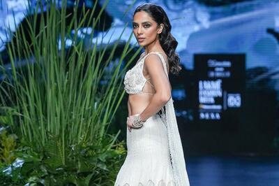 Sobhita Dhulipala Looks Celestial As She Walks The Runway For Label De Belle At Lakme Fashion Week x FDCI