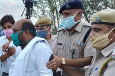 'Two-Faced': Before Tabling of Damage Recovery Bill, Cong Throws Light on Dispute Cases Against Adityanath