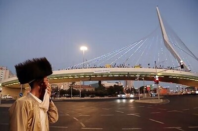 Israeli Protesters, Decrying Corruption, Keep Pressure On Netanyahu