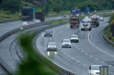 Two-hour Block on One Arm of Mumbai-Pune Expressway to Remove Boulders, Mud in Wake of Landslide