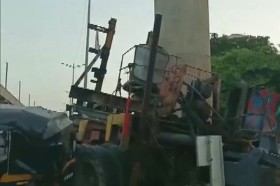Woman Killed, 2 Injured as Part of Crane Collapses after Accidently Hitting Metro Pillar in Mumbai