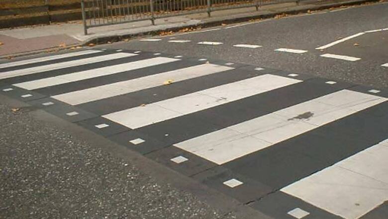 Walk like the Beatles: Kolkata Traffic Police