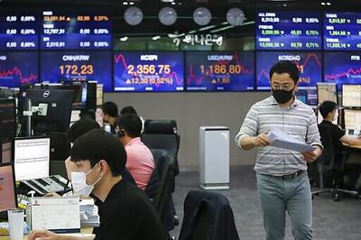 Markets Mixed After Fed Chair Says Low Rates To Persist