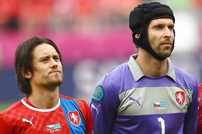Rosicky, Cech in Czech squad for World Cup qualifier