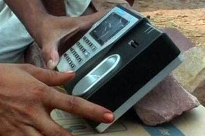 Workers under NREGA get biometric IDs to curb corruption