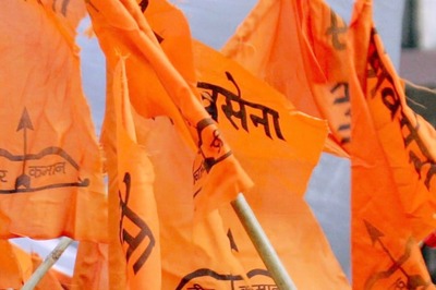 Shiv Sena Factions Clash in Maha Vidhan Bhavan Premises