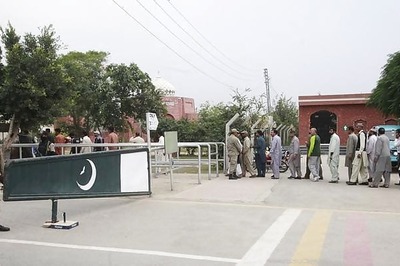 Two arrested in Pakistan for facilitating Wagah suicide bomber in 2014