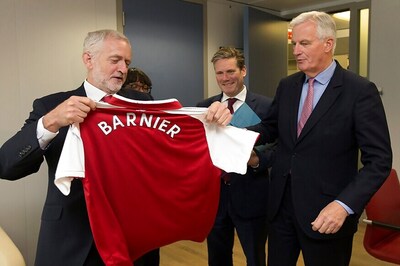 UK's Jeremy Corbyn Turns on The Charm For EU's Brexit Negotiator, Gifts Him Arsenal Shirt