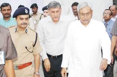 Vote for Nitish 'strategy', decision on alliance later: Congress