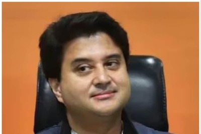 Civil Aviation Minister Scindia Asks Airlines For International Connectivity to Ayodhya, Surat