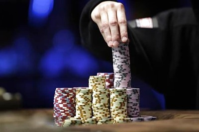 How AI Beat Human Experts at Poker Revealed