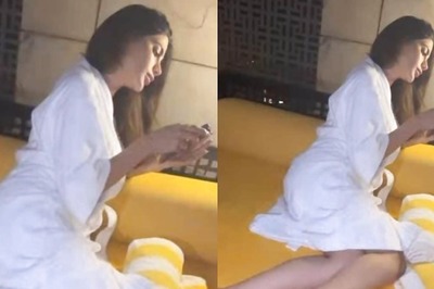 Sexy! Nikki Tamboli Slips Into a Bathrobe, Flaunts Her Toned Legs In Hot Photo; See Here