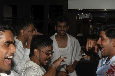 Shubman Gill Parties With Ishan Kishan & Shreyas Iyer On 25th Birthday - WATCH