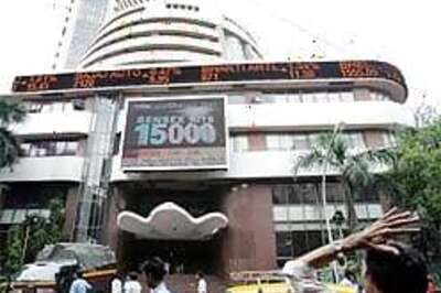 Market trading flat in early trade