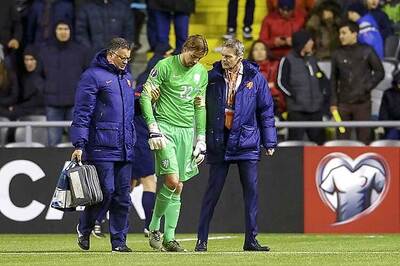 Newcastle keeper Tim Krul out for season with knee injury