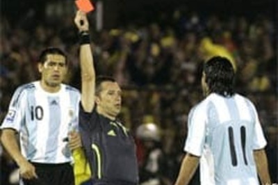 Colombia beat Argentina on Tevez's night of shame