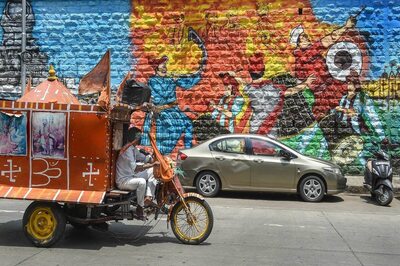 BMC to Shut Inoculation Centres in Mumbai Tomorrow Due to 'Vaccine Shortage'