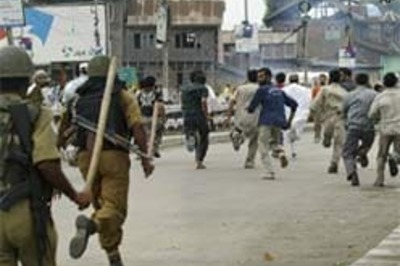 Kashmir under curfew again, death toll 7 | A way out?