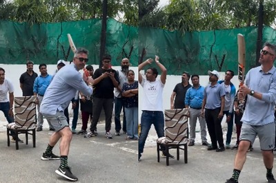 Watch: Kevin Pietersen Turns the Clock Back With 'Switch Hit' on Delhi Streets