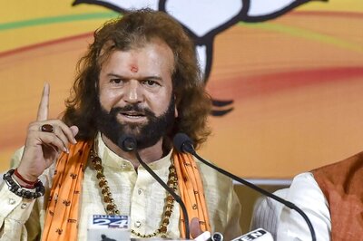 'Not JNU, But MNU': BJP MP Hans Raj Hans Wants University to be Renamed After PM Modi
