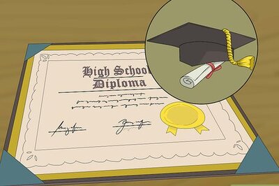 How to Work As a Customer Service Representative