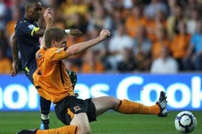 Defoe hat-trick helps Spurs hammer Hull City