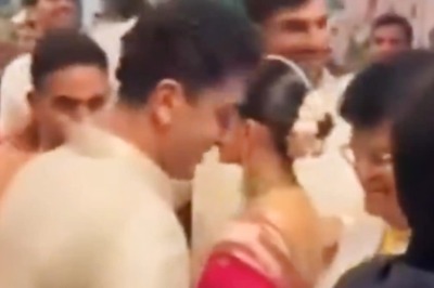Ranbir Kapoor's Epic Reaction After Guest Hands Over Business Card At Anant-Radhika Wedding