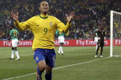 Fabiano extends contract with Sevilla to 2013