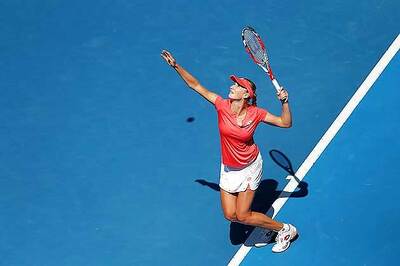 Makarova eager to face rampant Sharapova in quarters