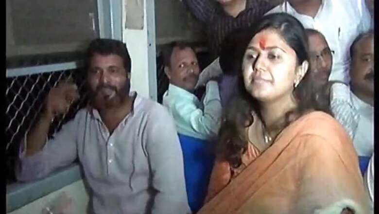 Minister Pankaja Munde offers prayers at another Shani temple in Maharashtra