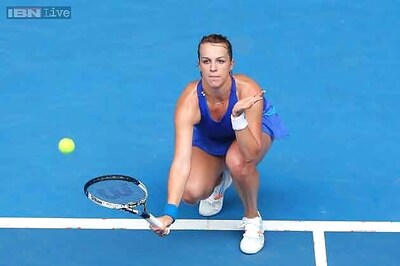 Pavlyuchenkova beats Errani in Paris final