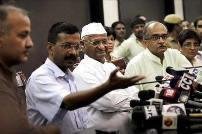 BJP asks Team Anna not to cross limits