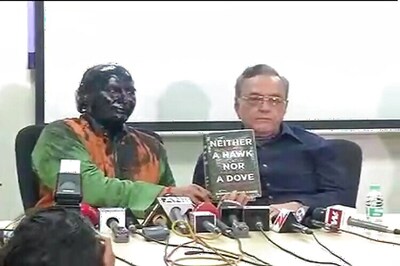 Shiv Sena justifies attack on Sudheendra Kulkarni, says it's not ink but the blood of Indian soldiers