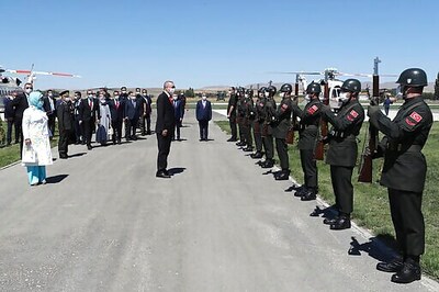 EU Weighs Options To Pull Greece And Turkey Back From Brink