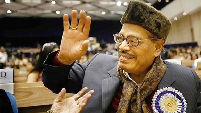 Manna Dey hospitalized, undergoing dialysis