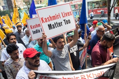 Pak-Backed Protesters Target Indian Diaspora Celebrating I-Day Outside Indian High Commission in London, 4 Arrested