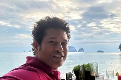Master Blaster Sachin Tendulkar's Hilarious Kaykaying Lessons In Thailand | WATCH