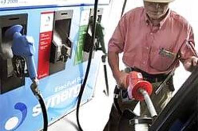 Crude oil price hits record $100 a barrel