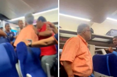 Man Slaps Railway Staff For Serving Non-Veg Meal, Passengers Ask Him To Apologise To Staff
