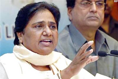 Maya attacks Cong for 'wrong' economic policies